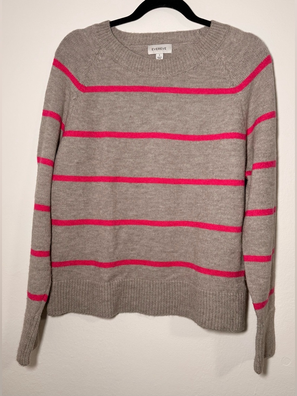 EVEREVE Womens super soft sweater grey pink size small S